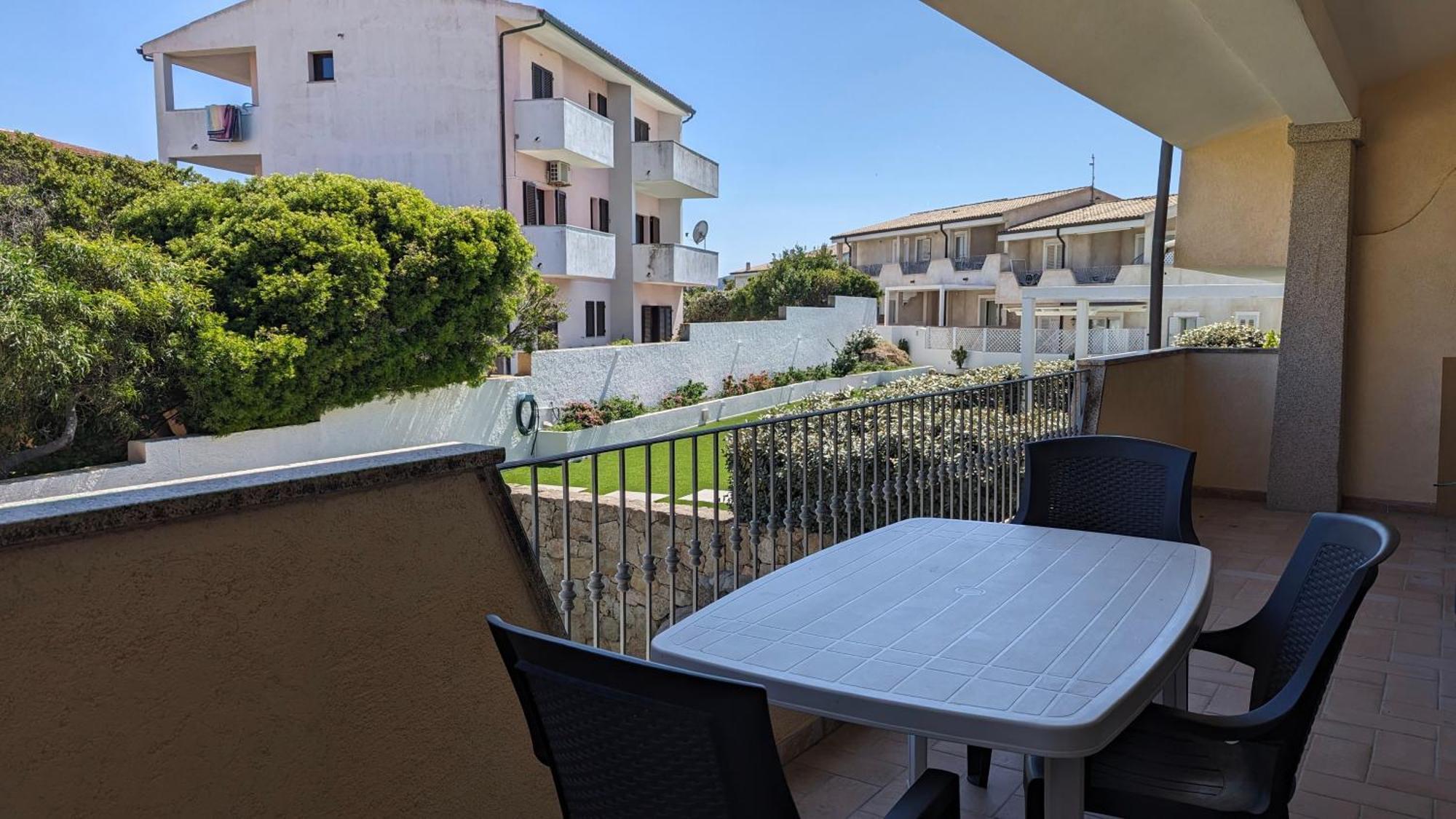 Appartamento Con Piscina - Luna Ruja Palau Exterior foto